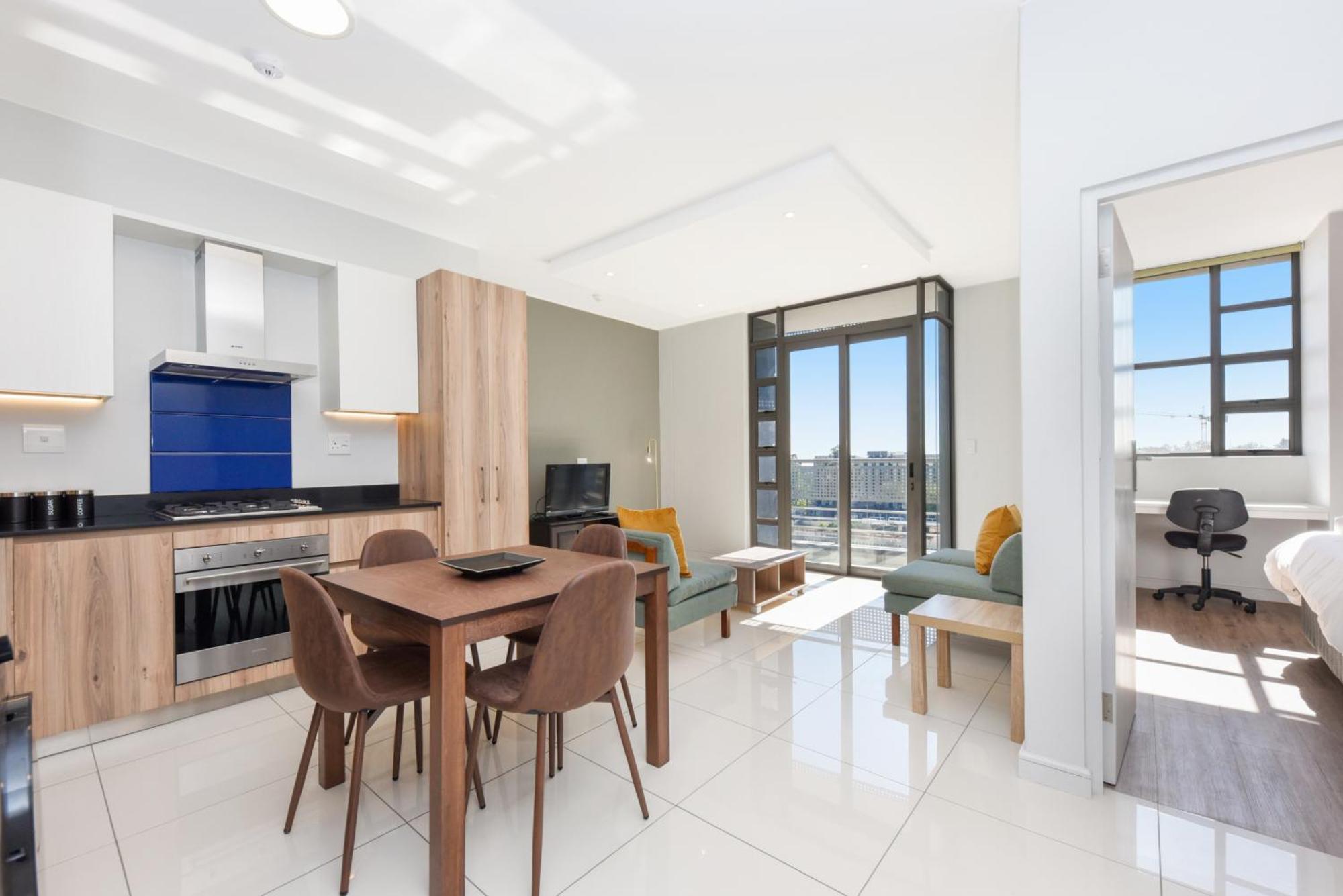 The Median Rosebank Luxury Apartment - Building With Generator Johannesburg Exterior photo