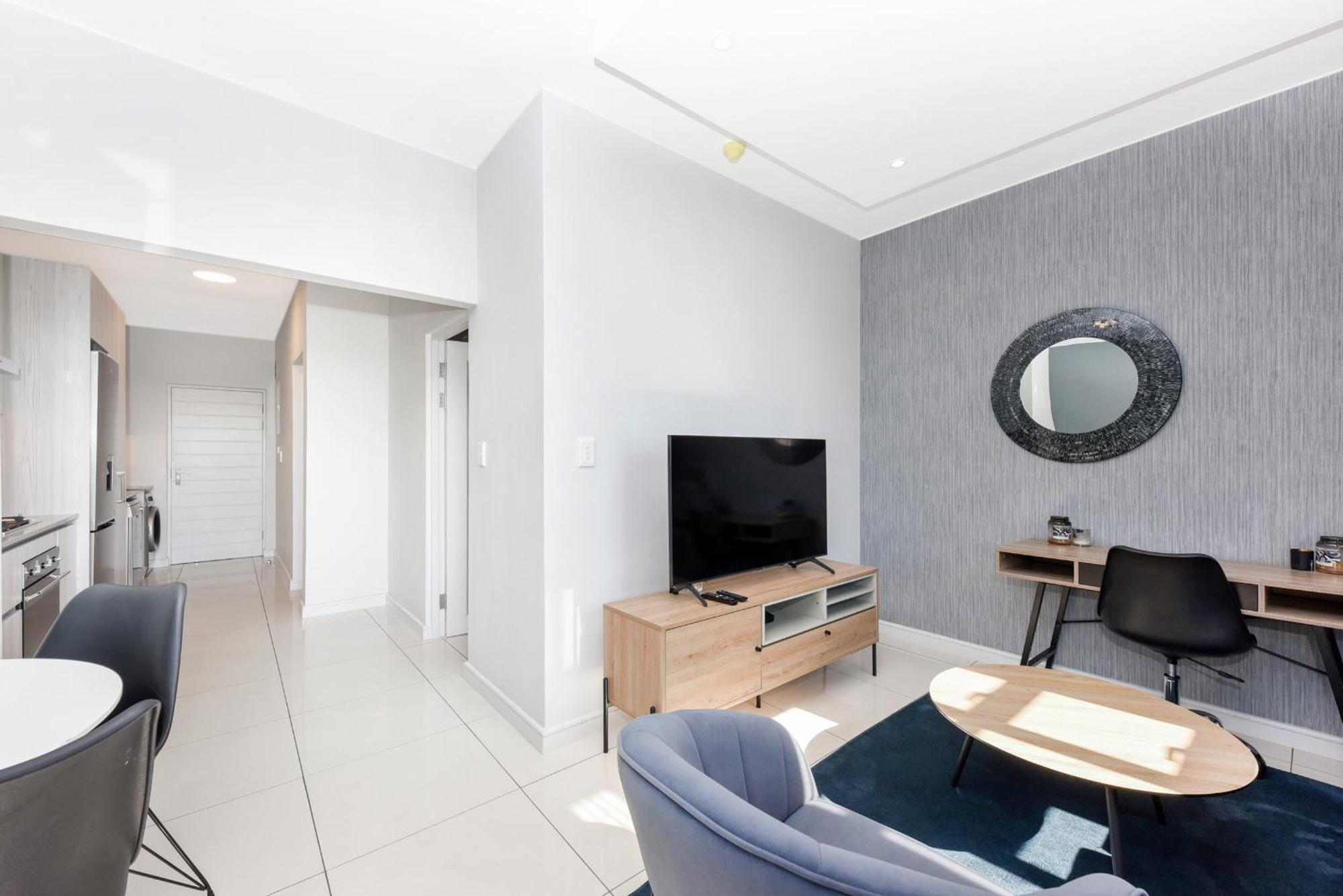 The Median Rosebank Luxury Apartment - Building With Generator Johannesburg Exterior photo